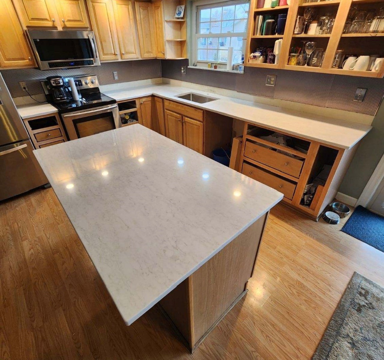 A stock image illustrating feathered white quartz concepts